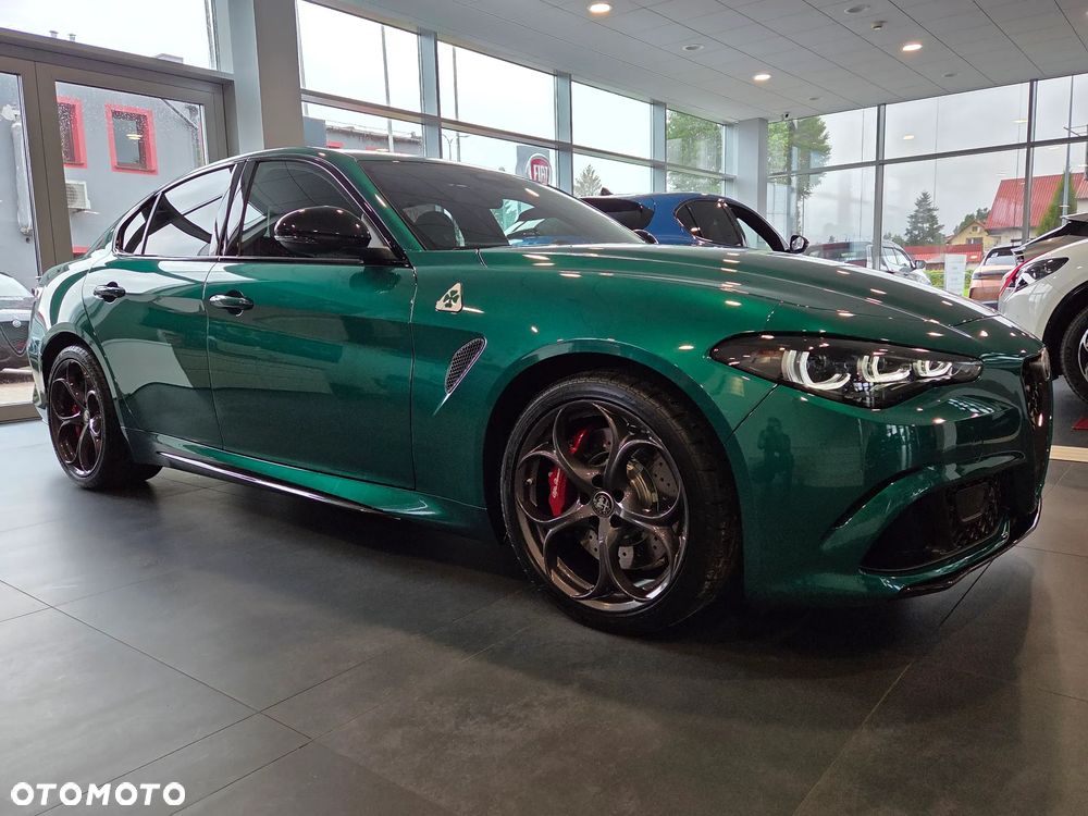Alfa Romeo Giulia 2.9 V6 Bi-Turbo AT8 Quadrifoglio - 3