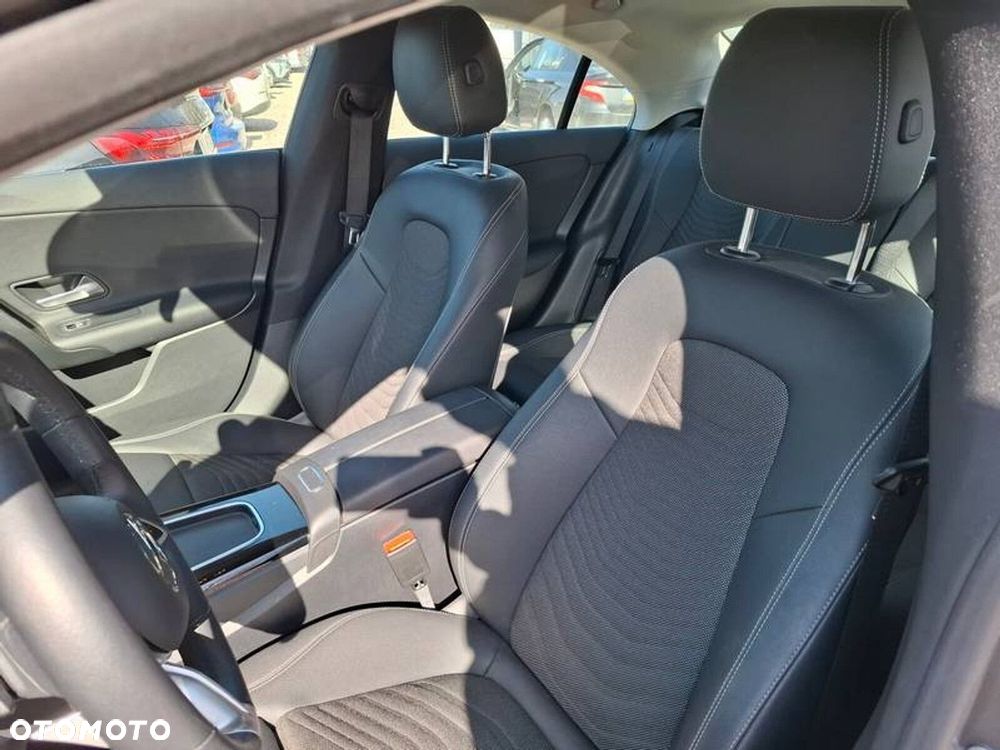 Mercedes-Benz CLA 200 mHEV 7G-DCT - 9