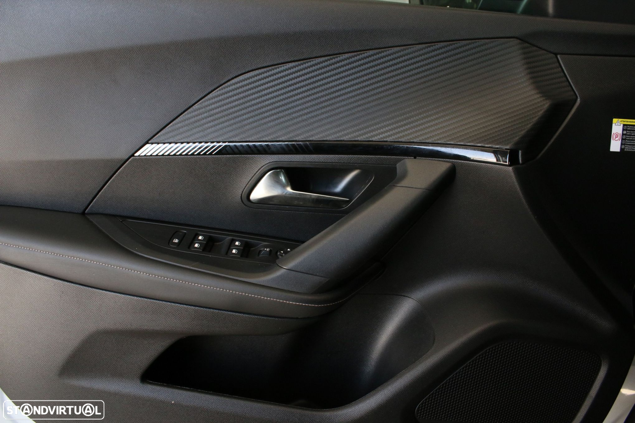 Peugeot 2008 1.2 PureTech Allure - 27