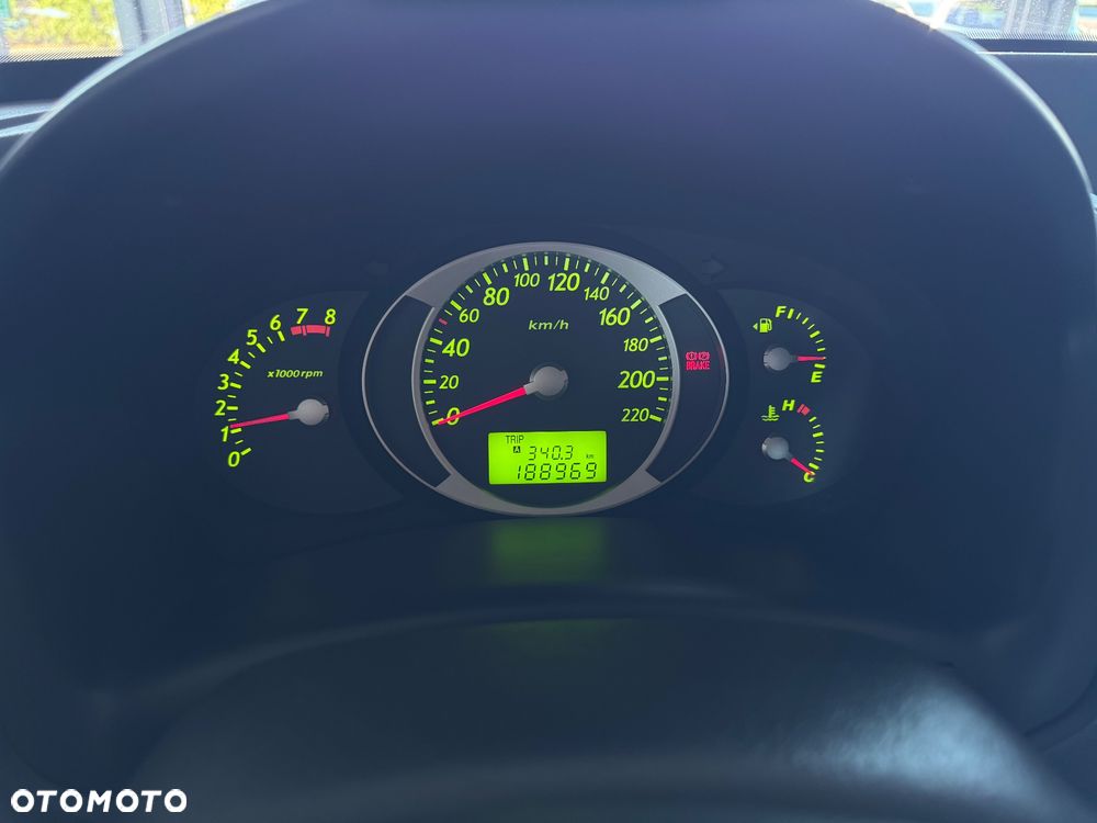 Hyundai Tucson 2.0 Comfort 2WD - 23