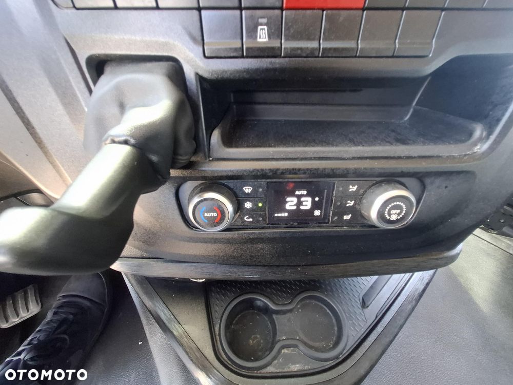 Iveco S-WAY - 11