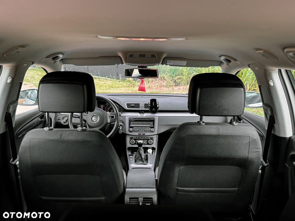 Volkswagen Passat 2.0 TDI BlueMotion Technology Comfortline - 18