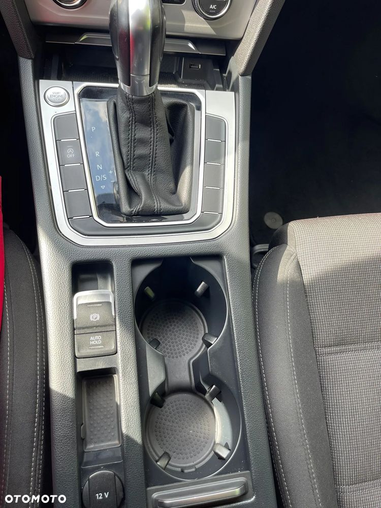 Volkswagen Passat - 6