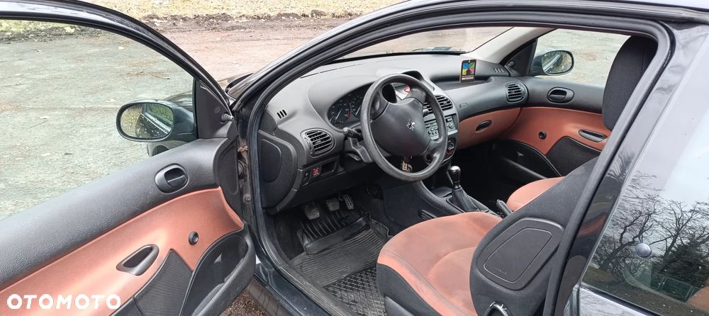Peugeot 206 - 10