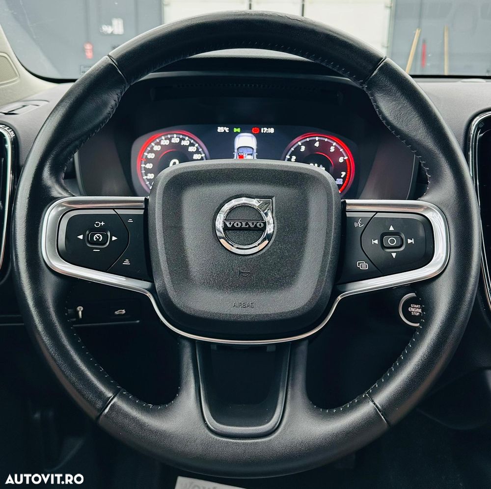 Volvo XC 40 T2 Momentum Core - 34