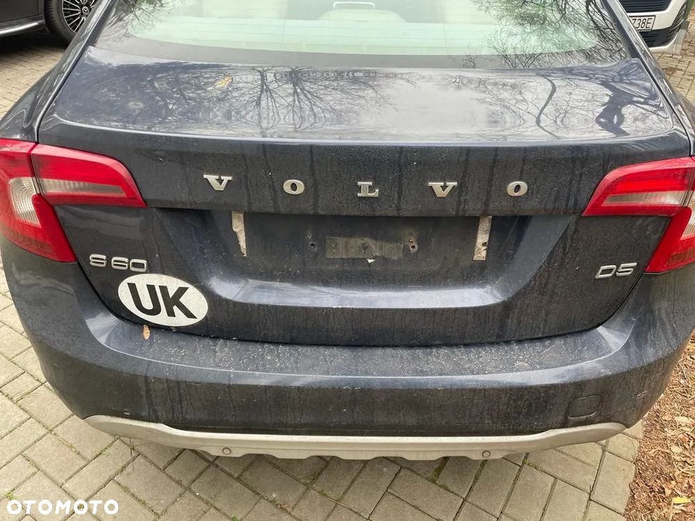 klapa tyl tylna volvo s60 2010- kompletna 498 - 1