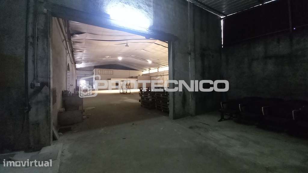 Armazém Aveiro - Arrendamento - Grande imagem: 2/12