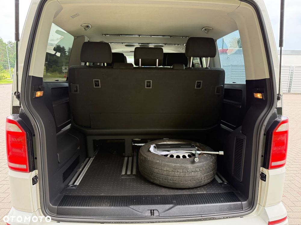 Volkswagen Multivan - 8