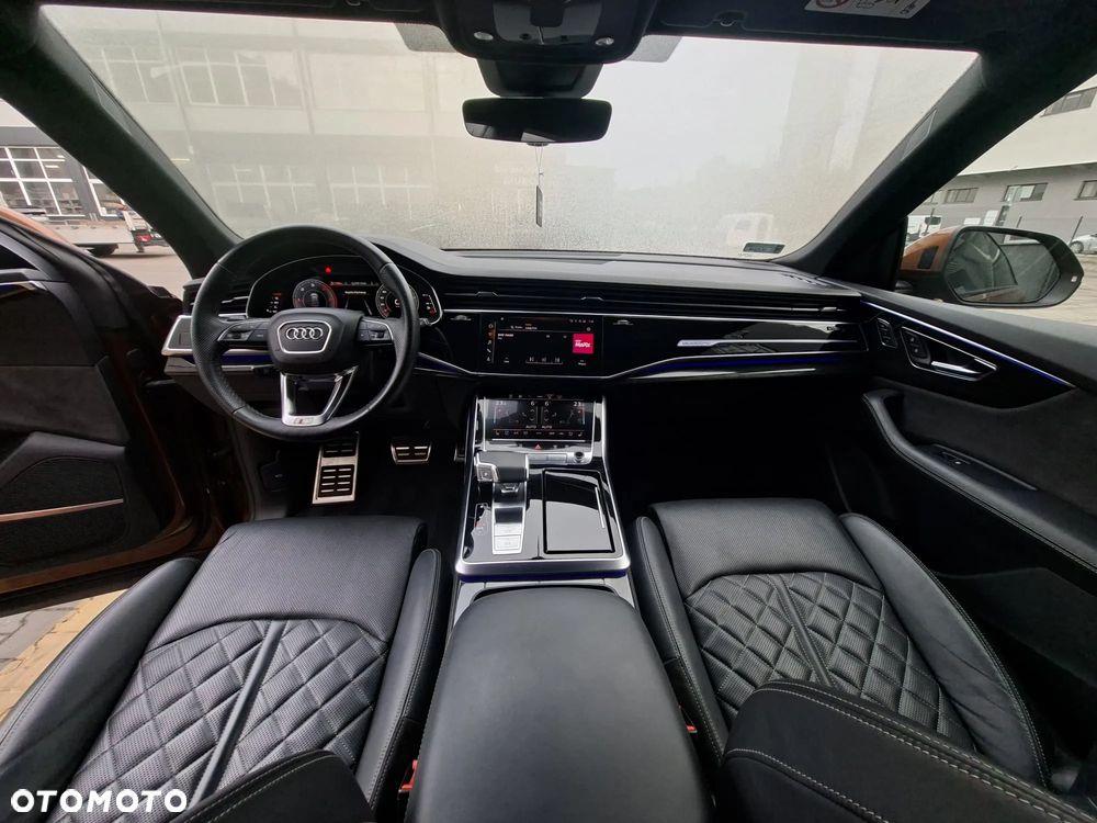 Audi Q8 - 11