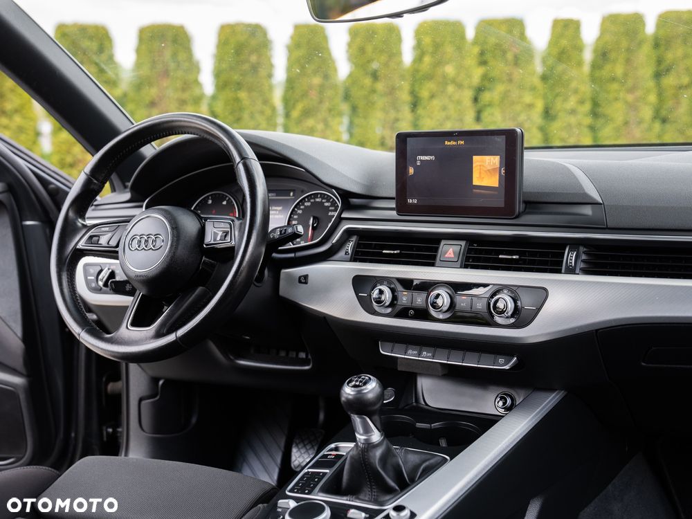 Audi A4 Avant 2.0 TDI DPF S line Sportpaket - 37