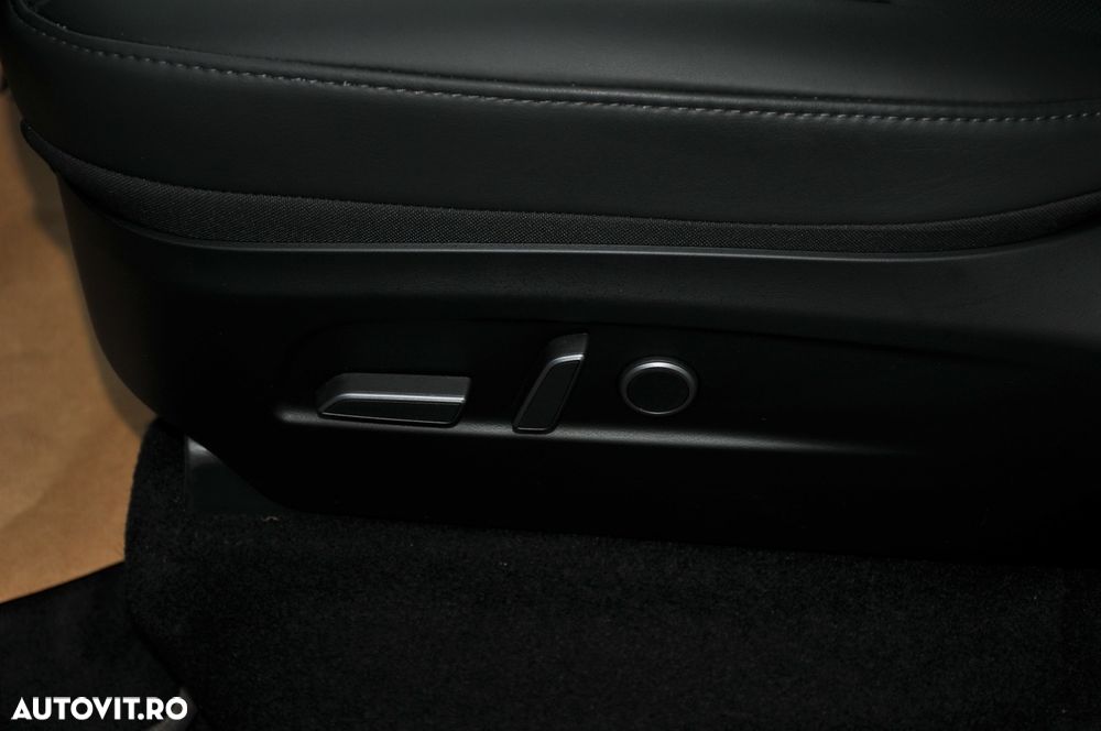 Tesla Model Y Long Range Dual Motor AWD - 25