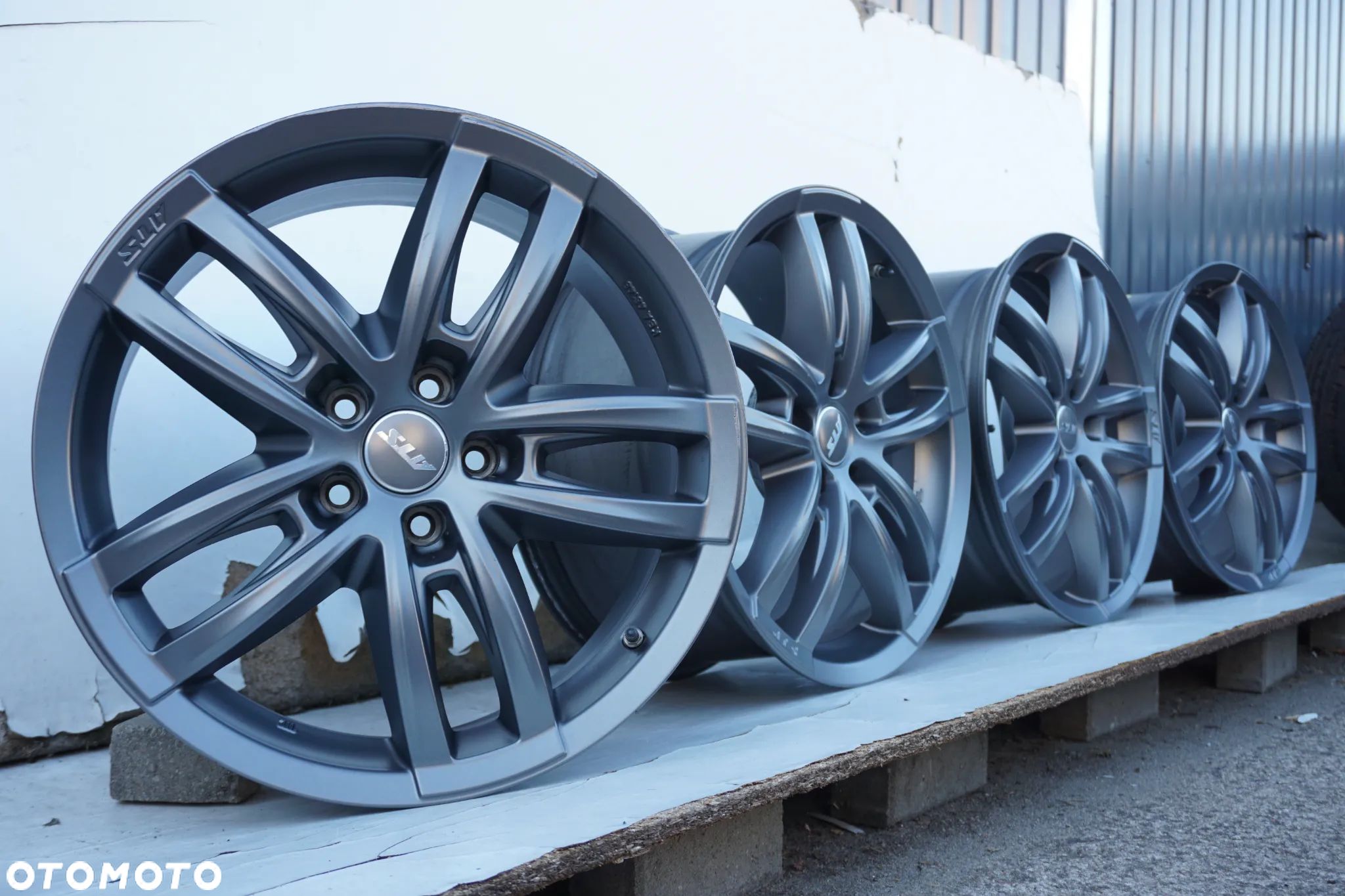 ATS 5x108 18 8,5J et48 stan bdb- - 1