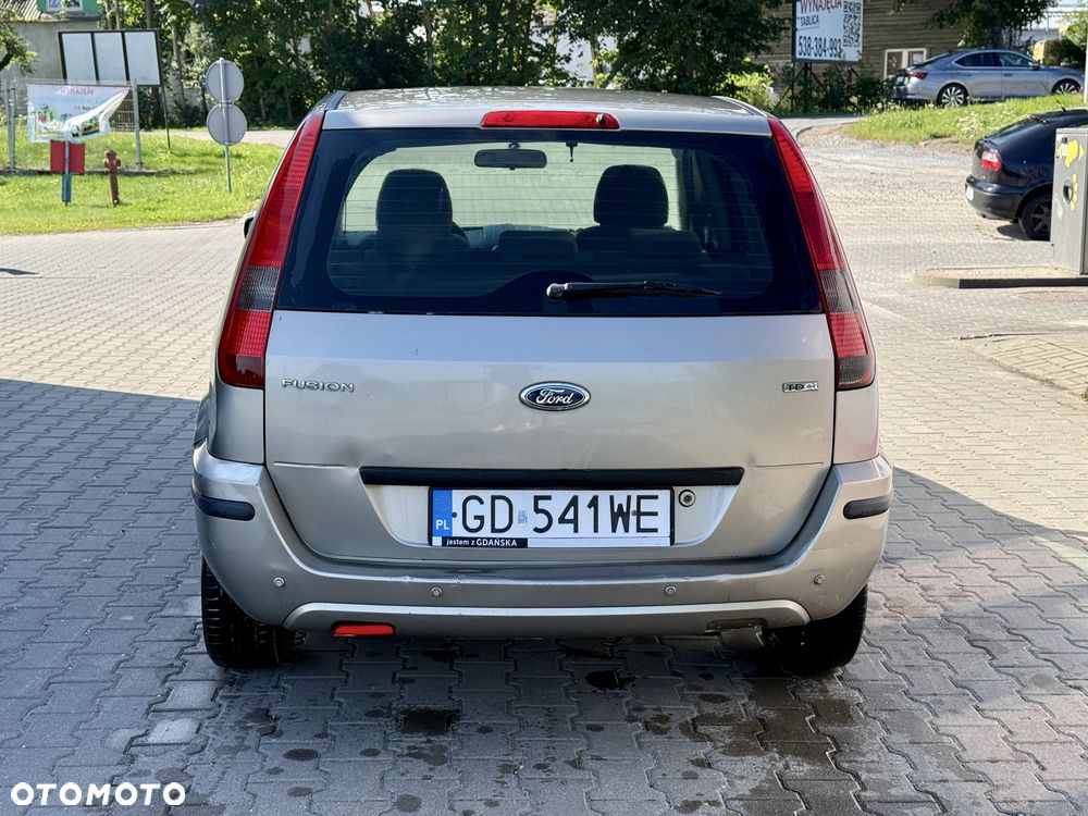 Ford Fusion - 4