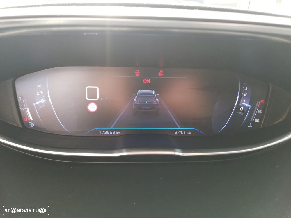 Peugeot 5008 BlueHDI 130 Allure Pack - 11