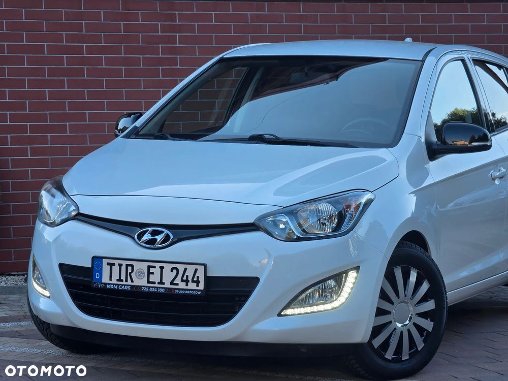 Hyundai i20 blue 1.2 Advantage+ - 13