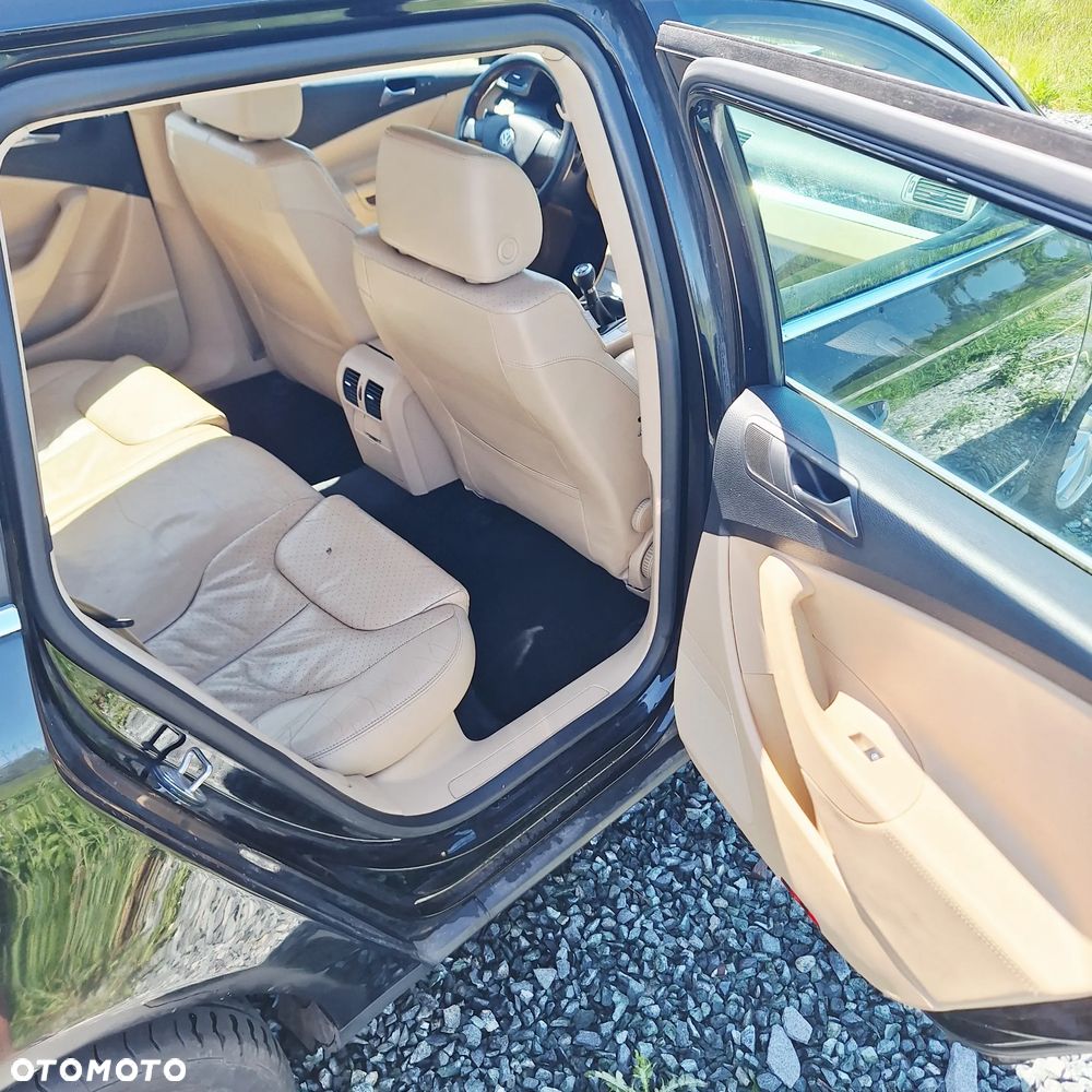 Volkswagen Passat 2.0 TDI DPF Comfortline - 11