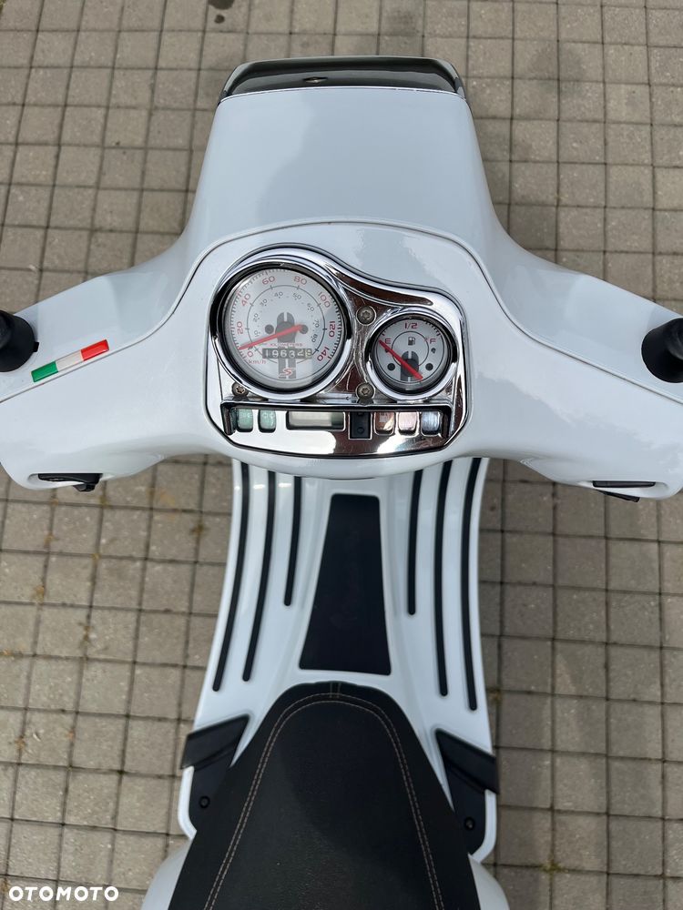 Piaggio Vespa - 9
