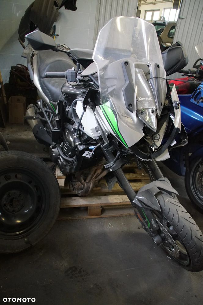 Motocykl na części 692106889 Kawasaki Versys 1000 rocznik 2024 silnik skrzynia wahacz siedzenie rama rozrusznik skup motocykli motorowerów - 7
