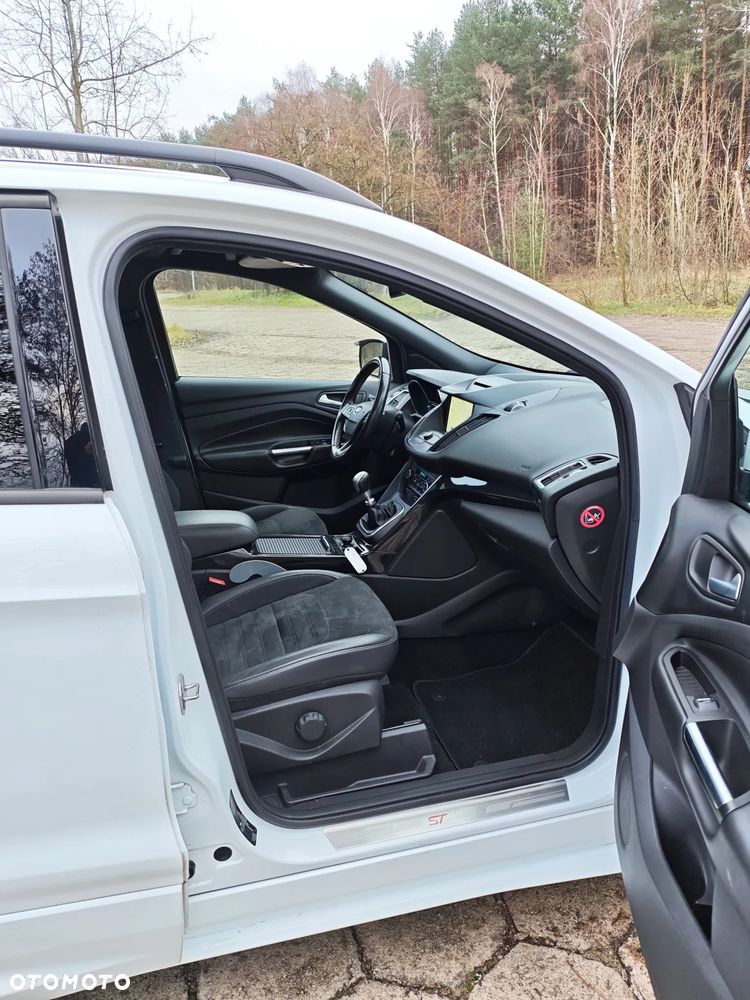 Ford Kuga - 29