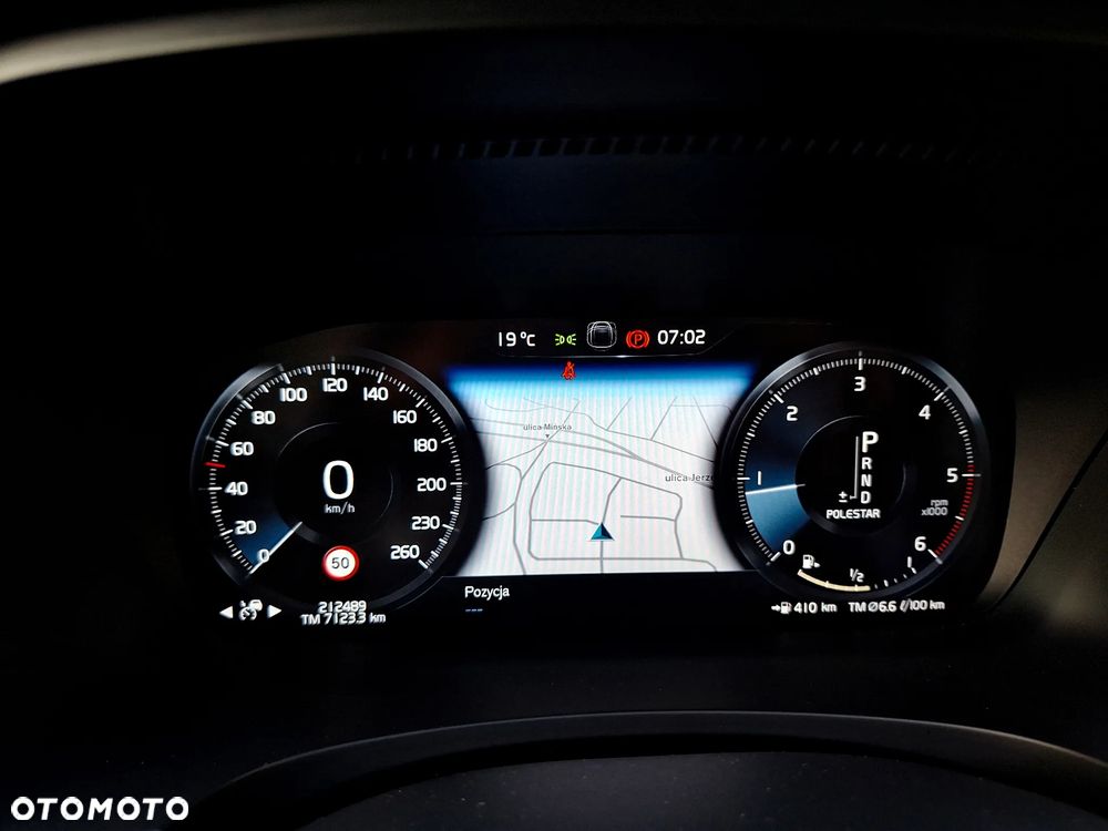 Volvo V90 D4 R-Design - 31