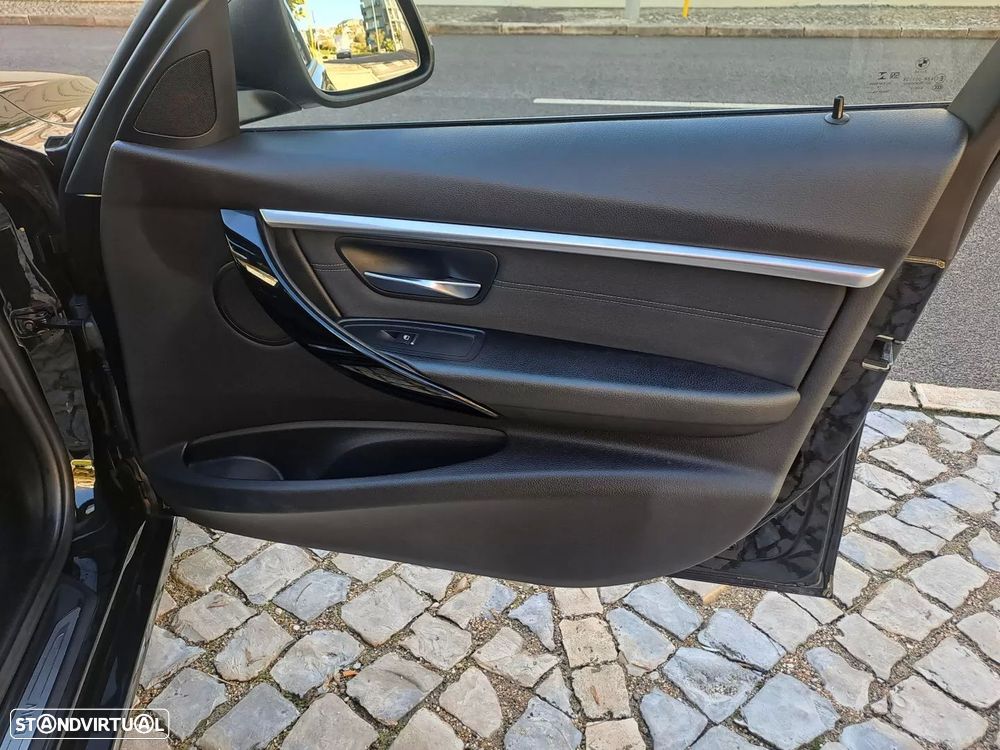 BMW 318 d Line Sport - 23