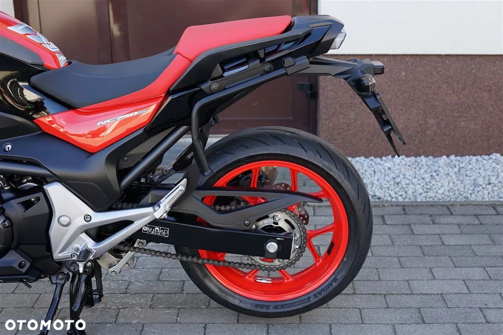 Honda NC - 22