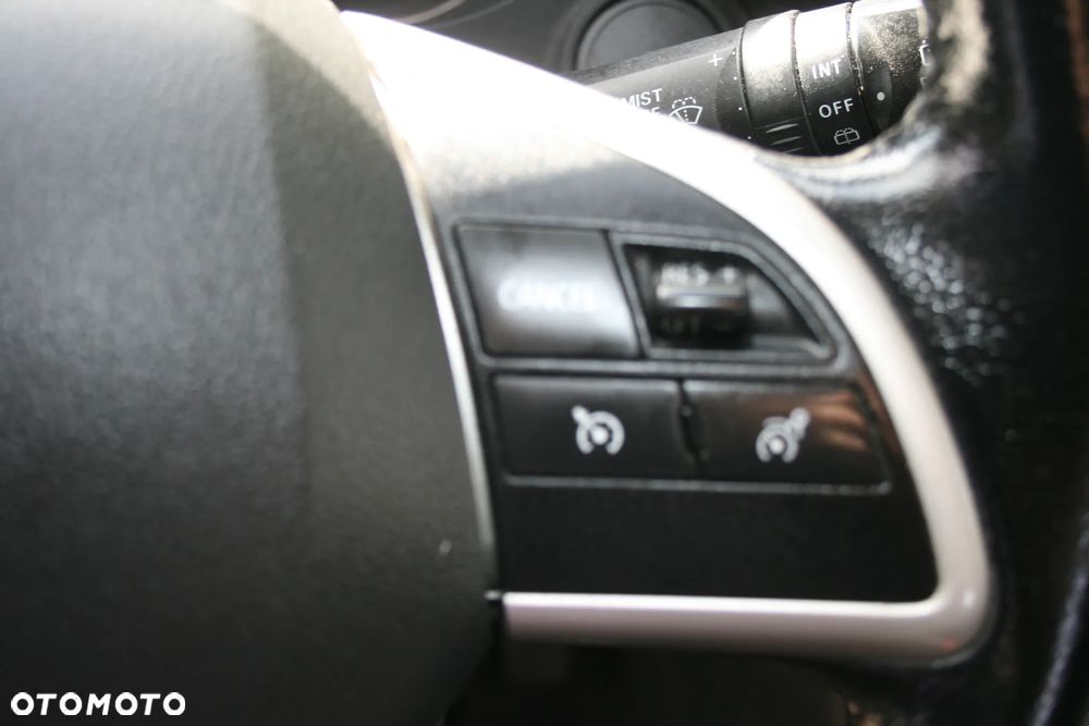 Mitsubishi Outlander 2.2 DID Intense - 20