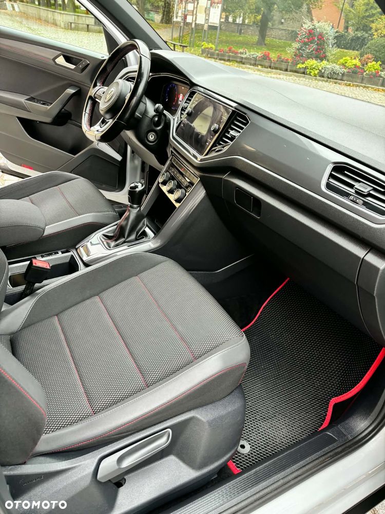 Volkswagen T-Roc - 7