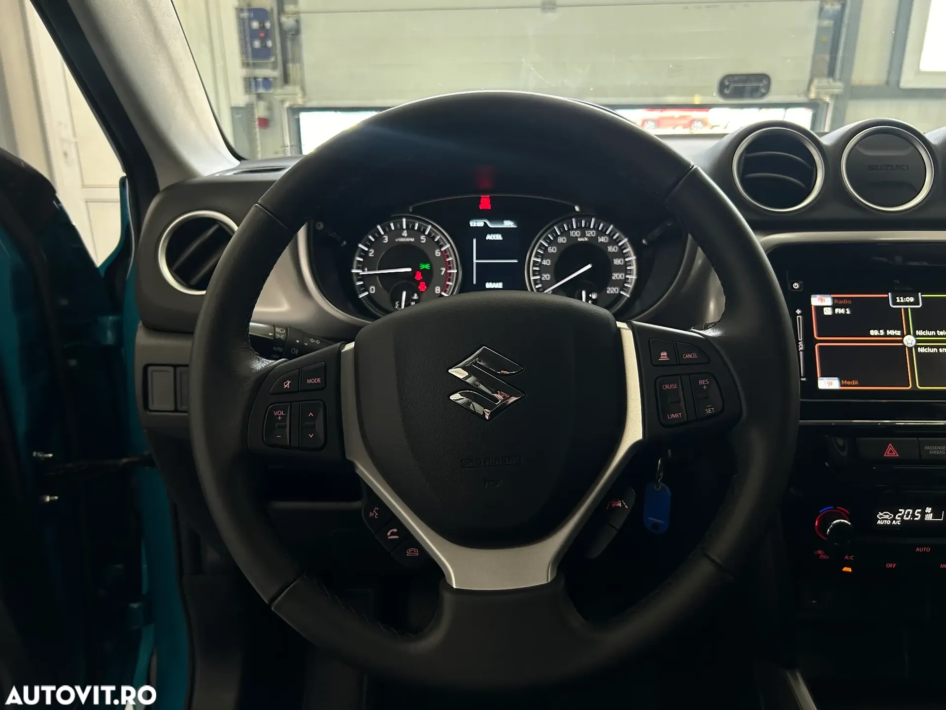 Suzuki Vitara 1.5 HEV Luxus - 13