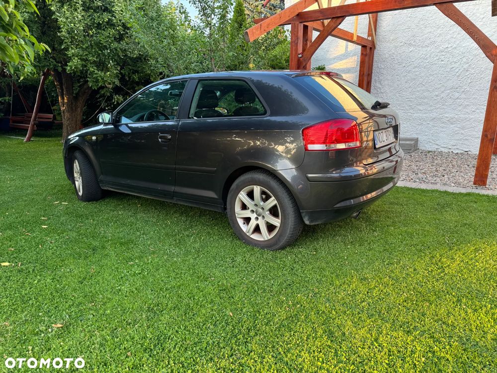Audi A3 3-drzwiowe 1.6 Ambition - 6