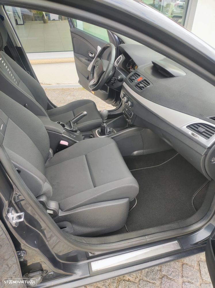 Renault Mégane dCi 110 FAP Expression - 9