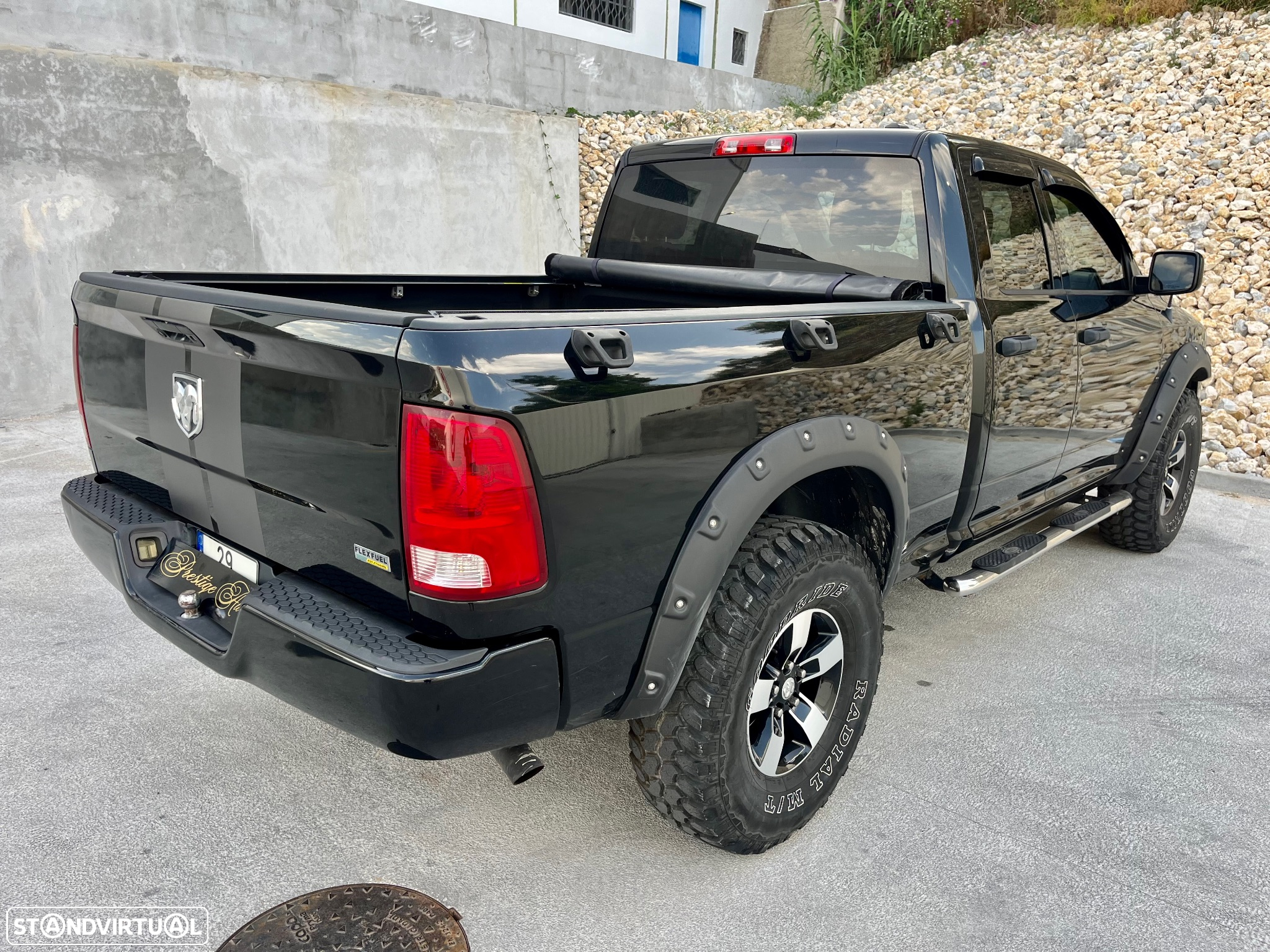 Dodge RAM - 16