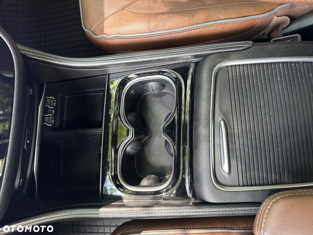 Chrysler Pacifica - 35
