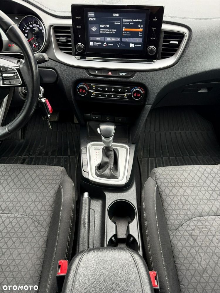 Kia Ceed - 21