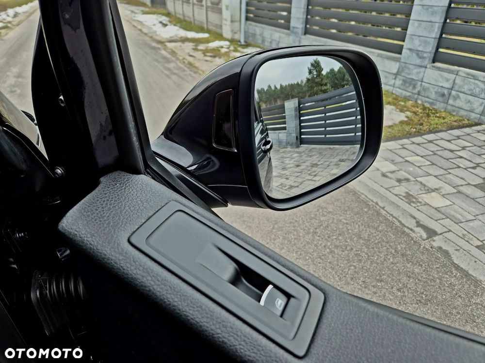 Volkswagen Multivan 2.0 BiTDI L1 Business 4Motion DSG - 25