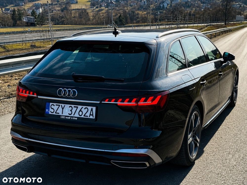 Audi A4 Avant 30 TDI S tronic - 4