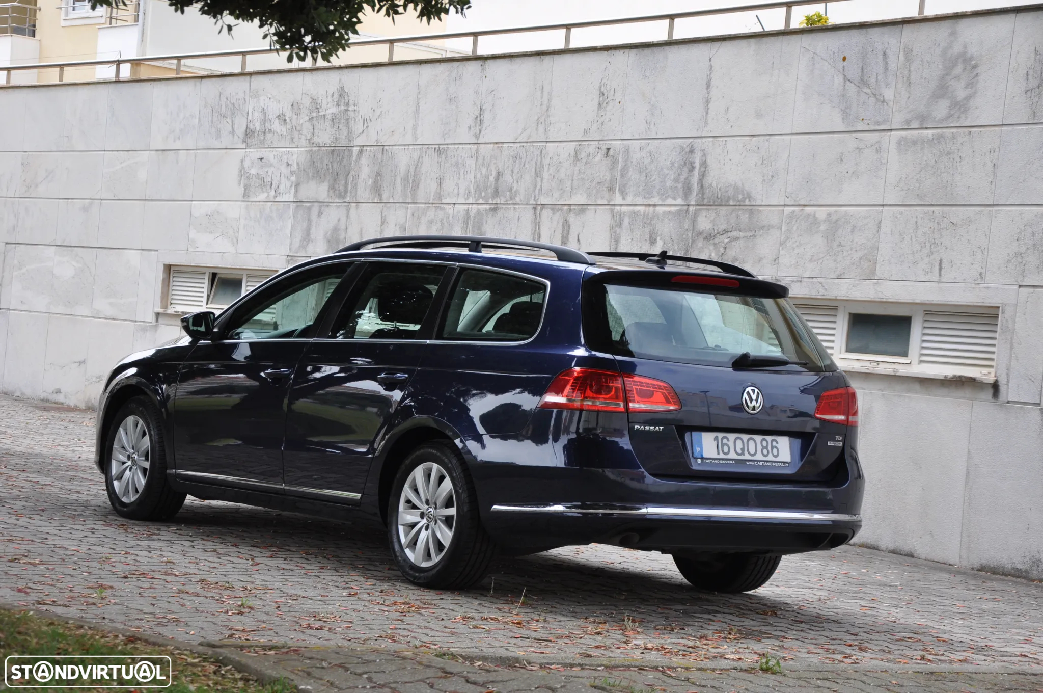 VW Passat Variant 1.6 TDI BlueMotion Trendline - 9