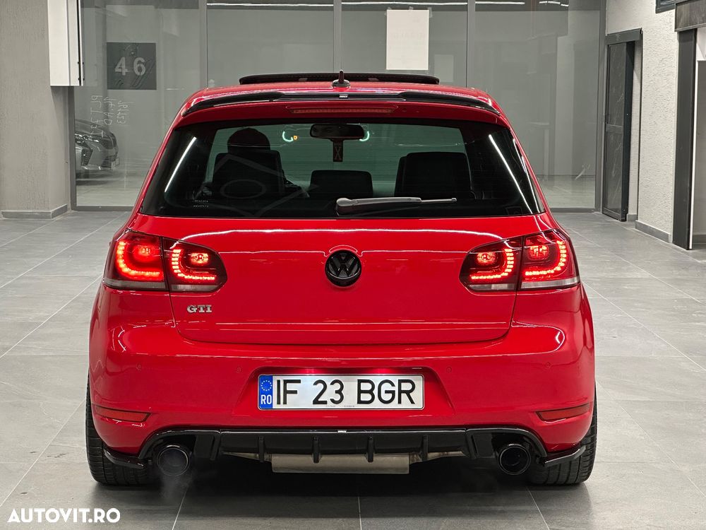 Volkswagen Golf - 5