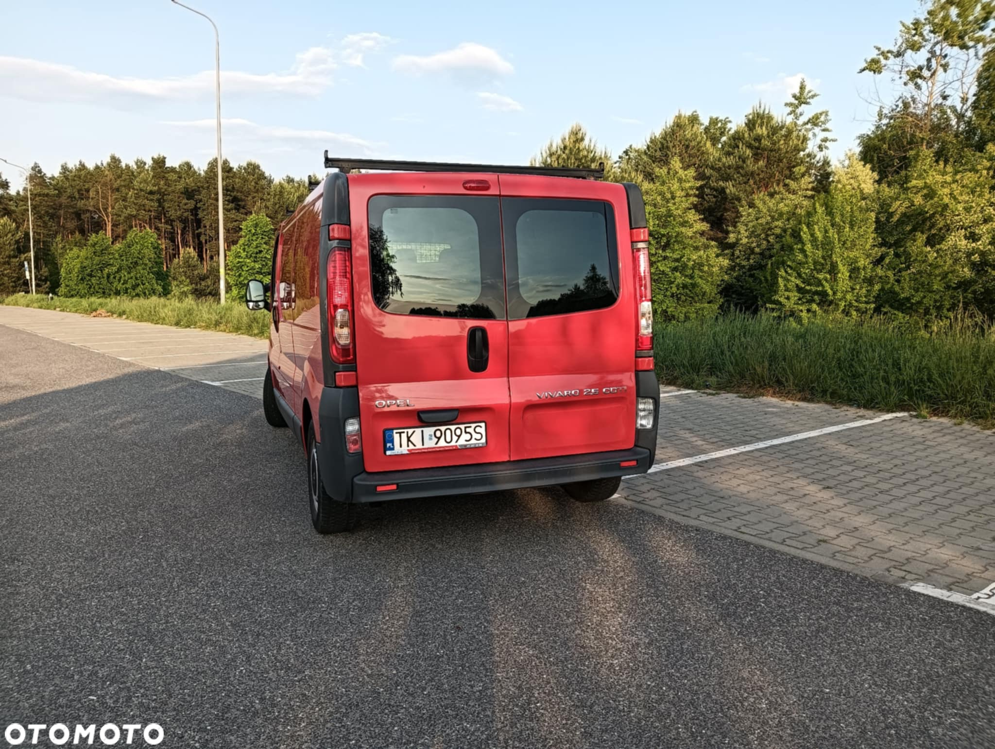 Opel Vivaro - 10