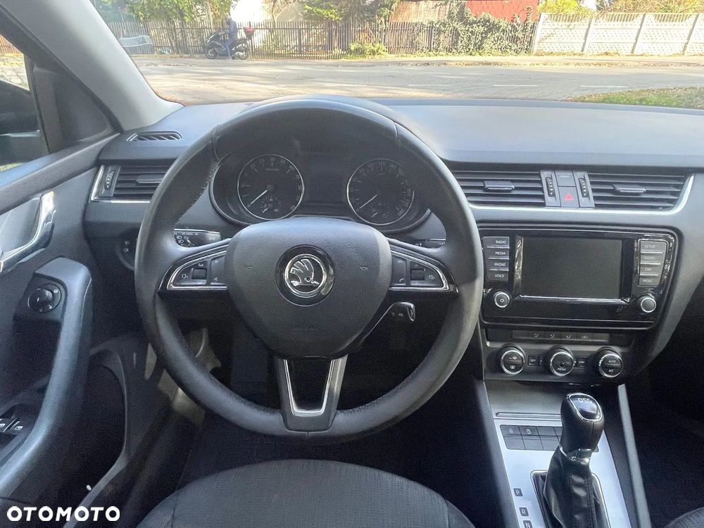 Skoda Octavia 1.6 TDI Edition DSG - 20