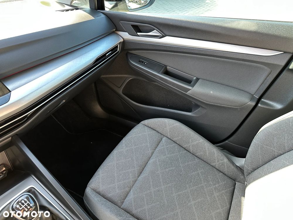 Volkswagen Golf - 18