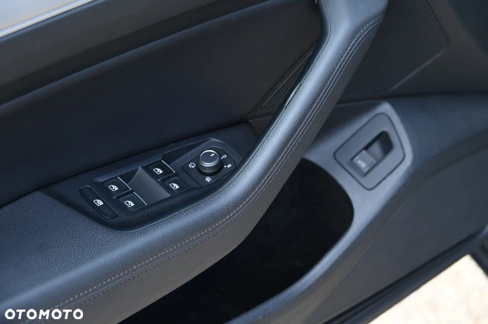 Volkswagen Passat 2.0 TDI Bi-Turbo BMT 4Mot Highline DSG - 18