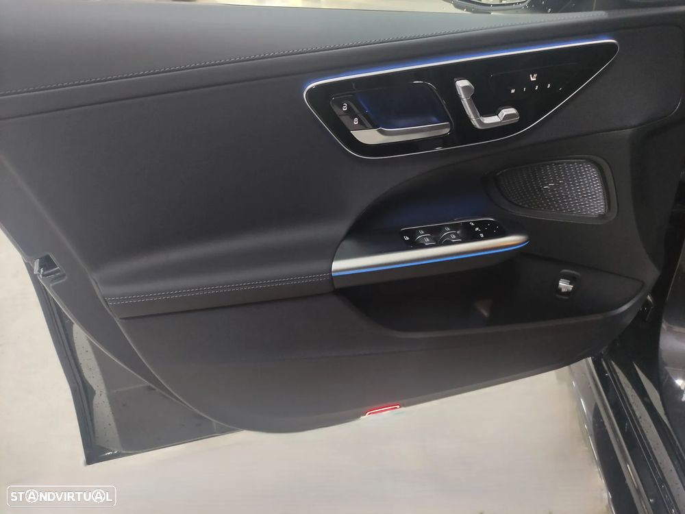 Mercedes-Benz C 300 d AMG Line - 14