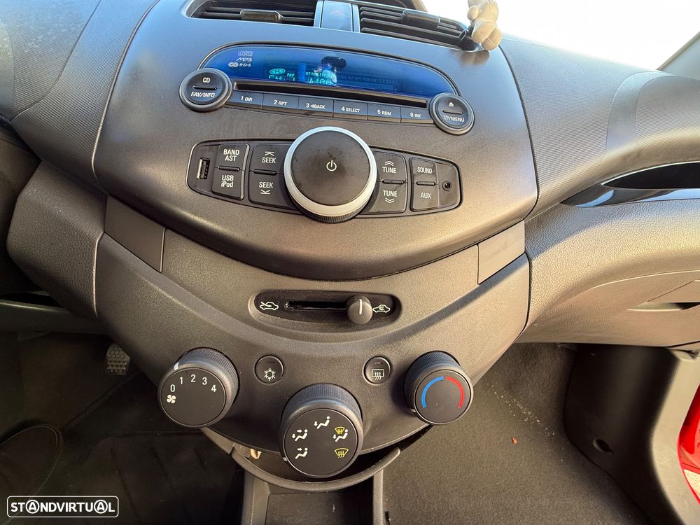 Chevrolet Spark 1.0 LS Bi-Fuel - 10