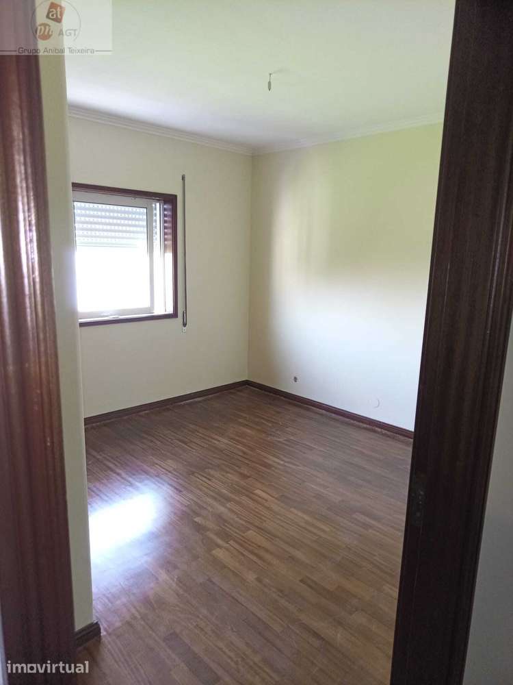 Apartamento T2 com garagem individual - Grande imagem: 3/9