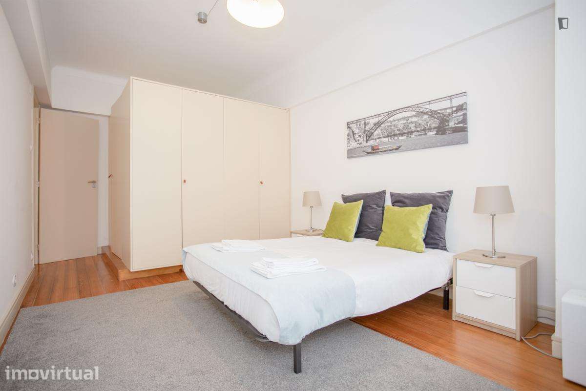 Apartamento com 3 quartos - localizado em Santo Ildefonso Porto - Grande imagem: 3/40