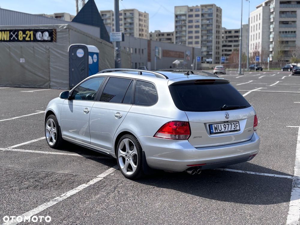 Volkswagen Jetta - 8