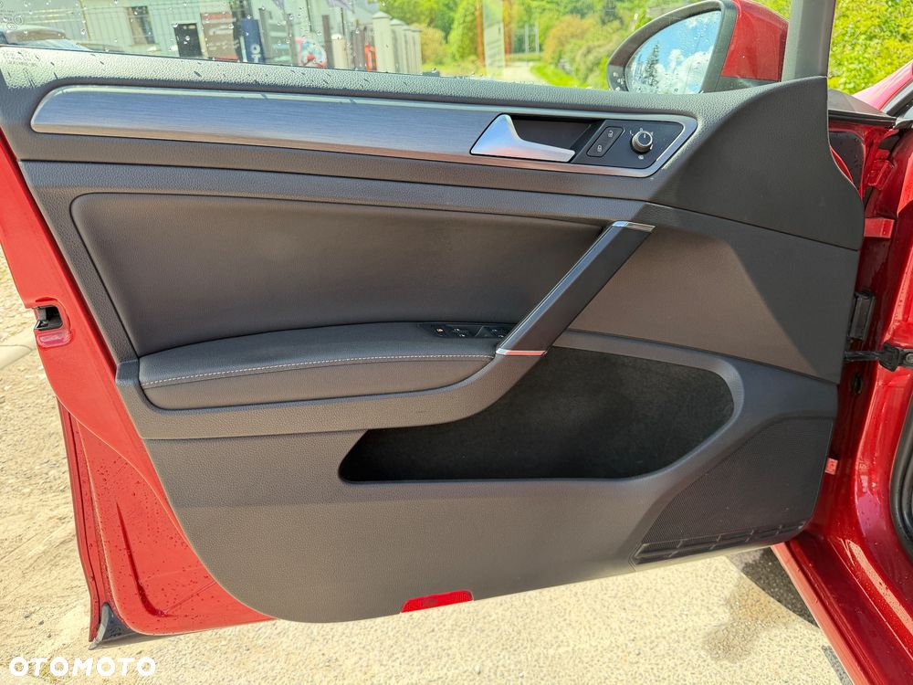 Volkswagen Golf 1.6 TDI DPF BlueMotion Technology Comfortline - 21
