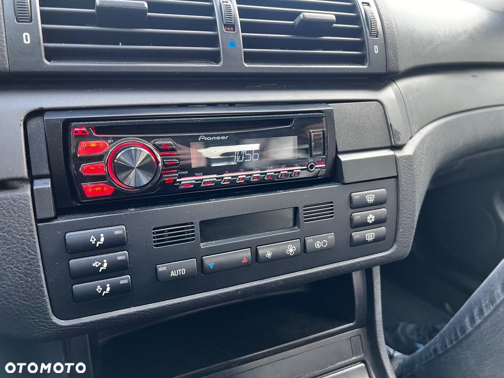 BMW Seria 3 316i Edition Sport - 37