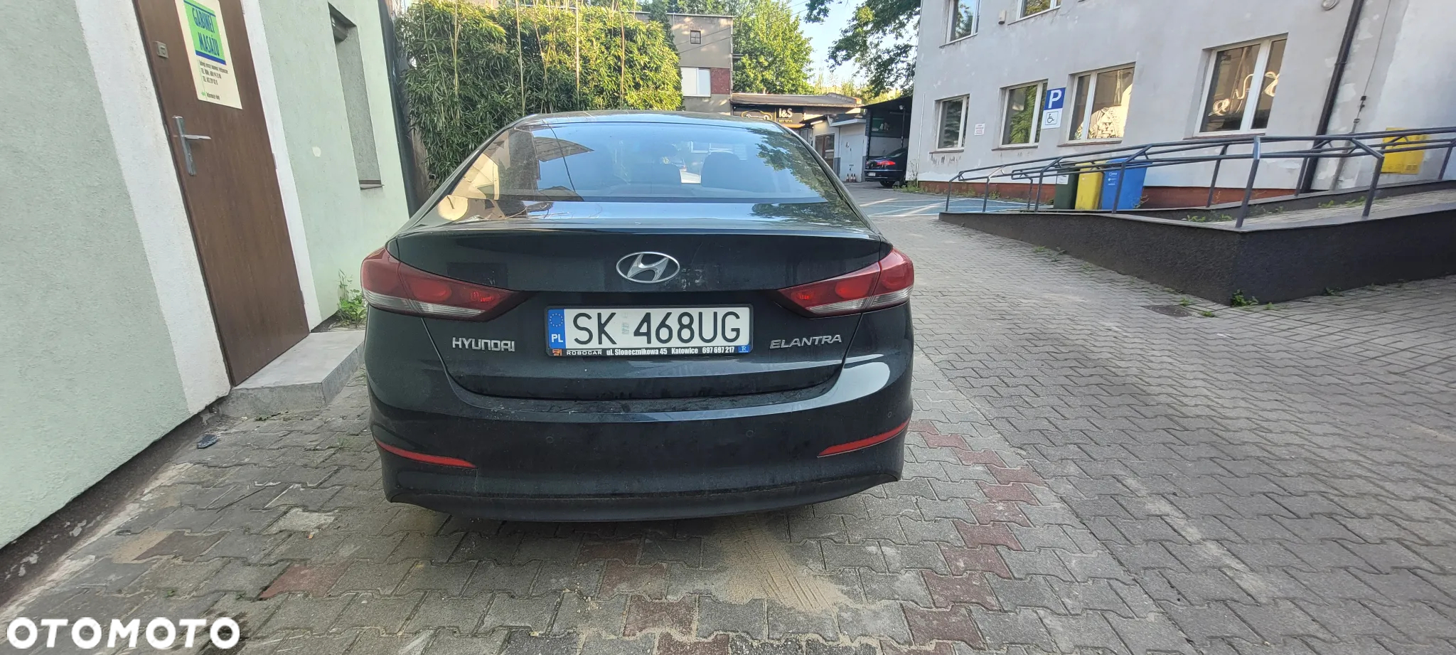 Hyundai Elantra 1.6 Classic + - 2